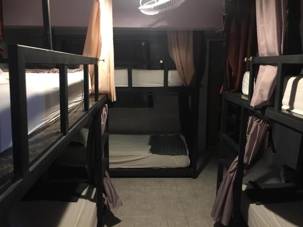 האט יאי The 25 Hostel מראה חיצוני תמונה