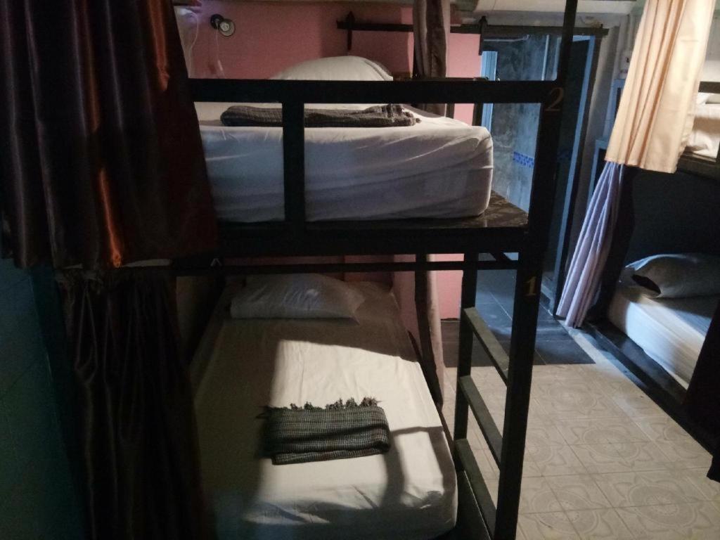 האט יאי The 25 Hostel מראה חיצוני תמונה
